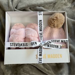 STEVE MADDEN SLIPPER AND BEANIE SET NEW Size S 5/6